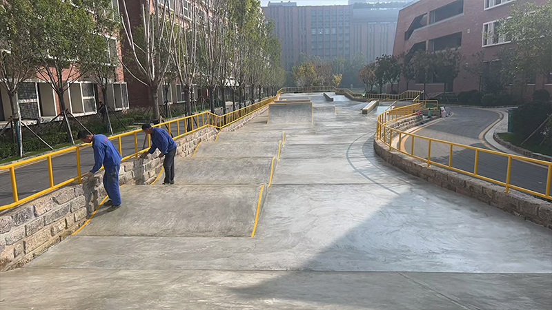 河北省邢台市童泰学校极限运动场（街式区）